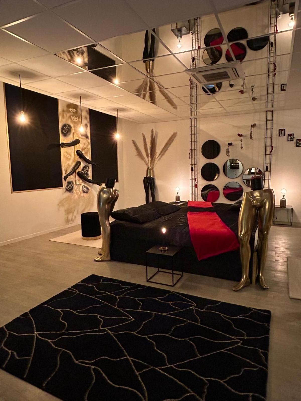 L'Escapade Sensuelle - La Love Room D'Epernay Exterior photo