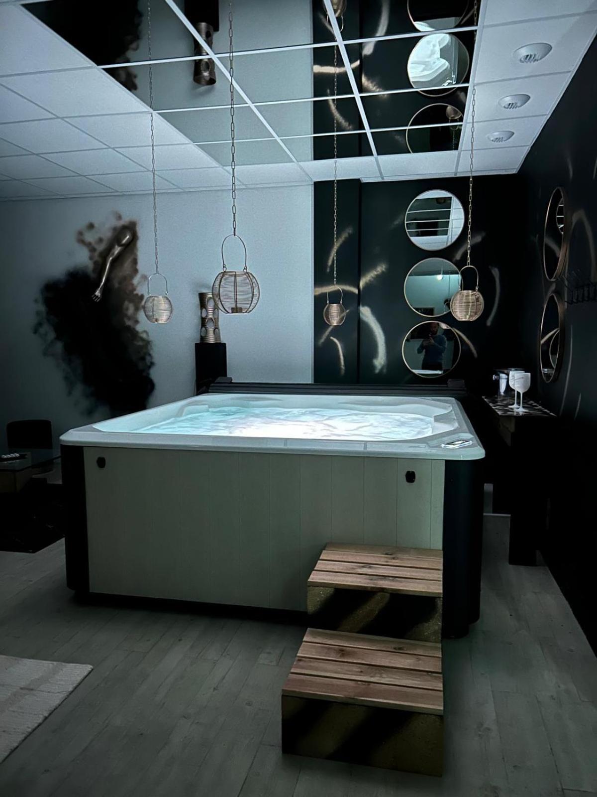 L'Escapade Sensuelle - La Love Room D'Epernay Exterior photo